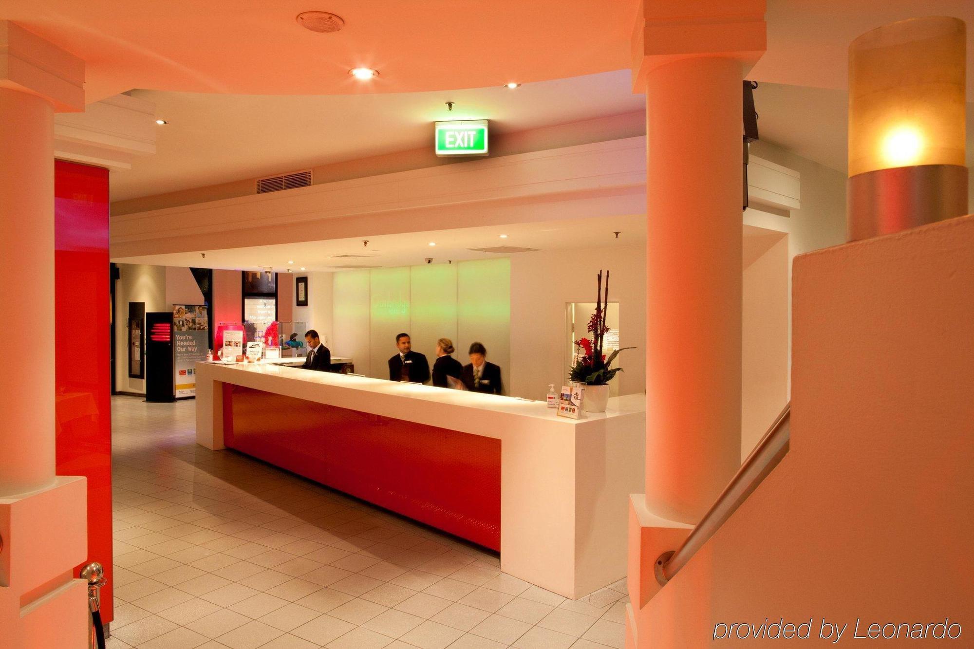 Cambridge Hotel シドニー インテリア 写真